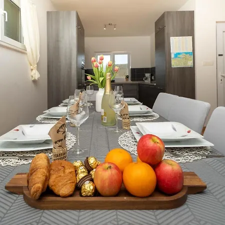 House Aria Vakantiehuis Marina