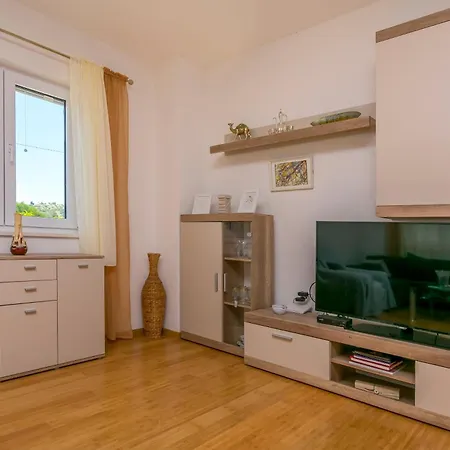 House Aria * Marina